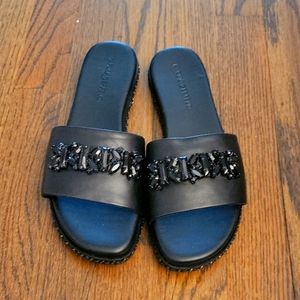 Karl Lagerfeld Paris black leather slip on's